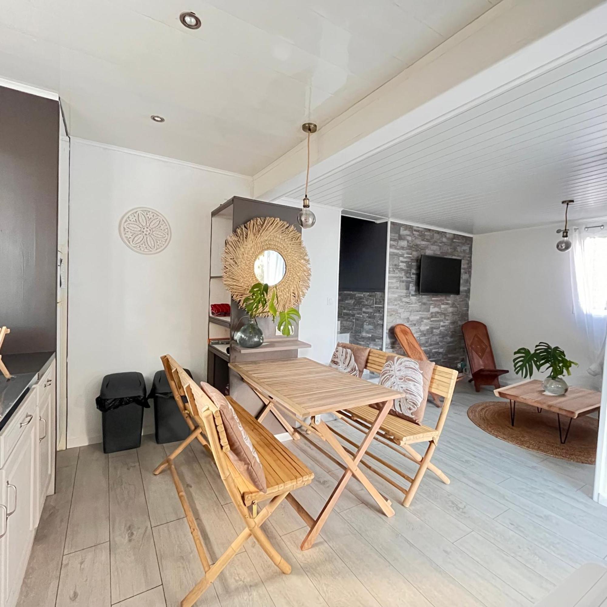 Ti'Laos Villa ซีลาโอส ภายนอก รูปภาพ